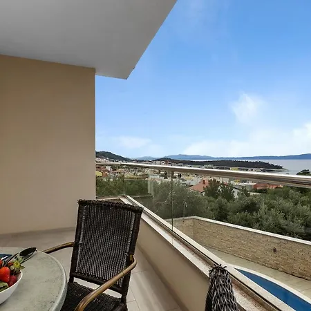 Lujnovic Apartament