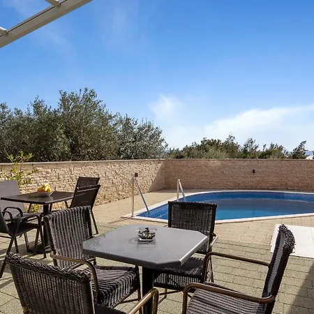 Lujnovic Apartment *