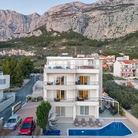 Lujnovic Apartment Makarska