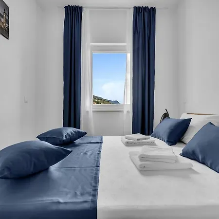 Lujnovic Apartment
