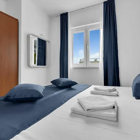 Lujnovic Apartment Makarska