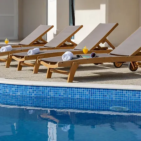 Lujnovic Apartment Makarska