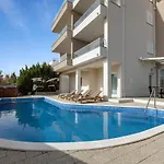 Lujnovic Apartment