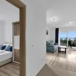 Lujnovic * Makarska