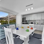 Lujnovic Apartment Makarska