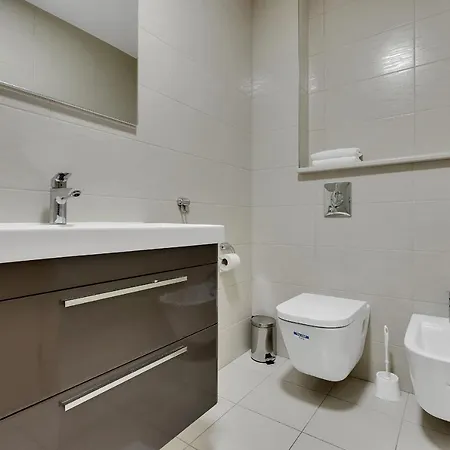 Lujnovic Apartamento *