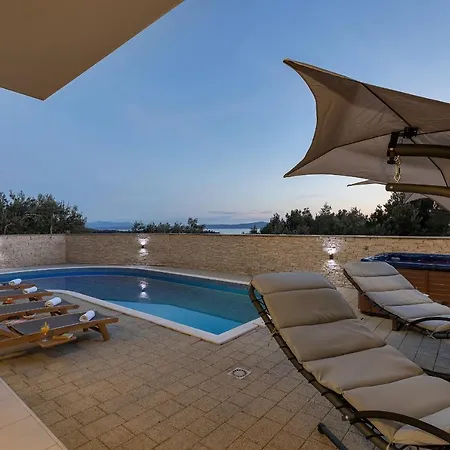 Lujnovic Apartmán *