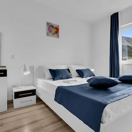 Lujnovic Apartament Makarska