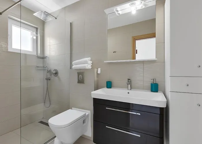 Lujnovic Apartman Makarska