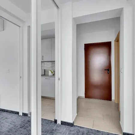 Lujnovic Lägenhet *